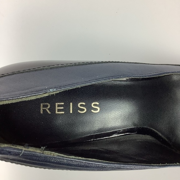 REISS TWO TONES BLACK PATENT AND NAVY PUMPS - Picture 8 of 11